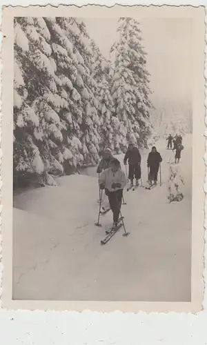 (F17959) Orig. Foto Personen beim Skilauf 1940er