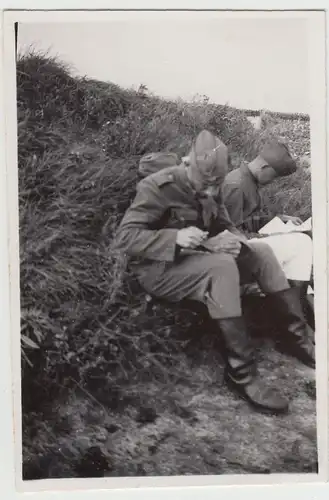 (F17941) Orig. Foto deutsche Soldaten i. Hanstedt / Dän., 1942/43