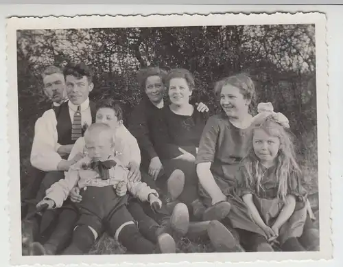 (F17850) Orig. Foto Personen, Gruppenbild im Freien 1920/30er