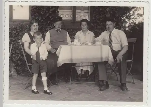 (F17811) Orig. Foto Personen am Kaffeetisch im Freien 1920/30er