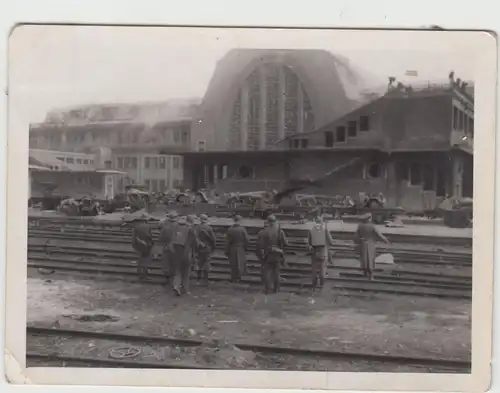 (F17666) Orig. Foto deutsche Soldaten a.d. Bahnhof Himmelpfort 1932