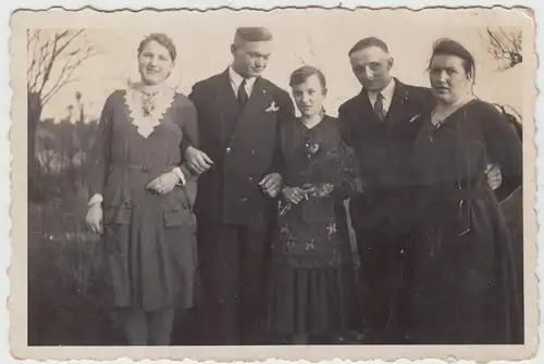 (F17389) Orig. Foto Personen im Garten, Feier von Herta Tischer 1930er