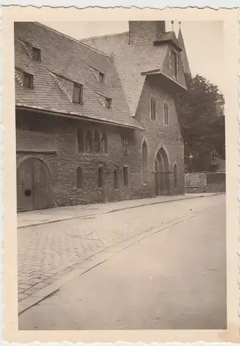 (F17113) Orig. Foto Kirche, Nebengebäude, Pfarrei o.ä., vermutl. im Harz 1937