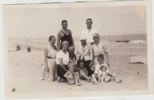 (F17102) Orig. Foto Trassenheide, Gruppenbild am Strand 1936