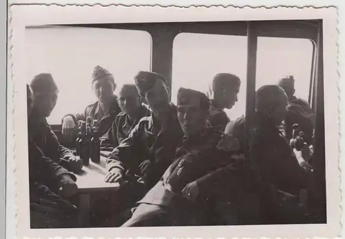 (F16908) Orig. Foto deutsche Soldaten Luftwaffe auf einem Fahrgastschiff 1940er