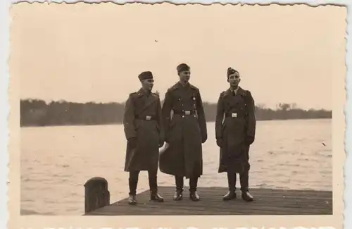 (F16839) Orig. Foto Potsdam, deutsche Soldaten am Ufer des Tiefen Sees 1940er