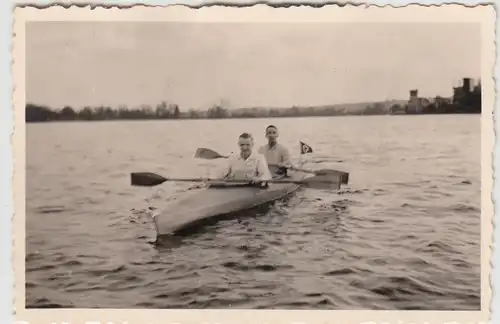 (F16832) Orig. Foto Potsdam, deutsche Soldaten im Paddelboot 1940er