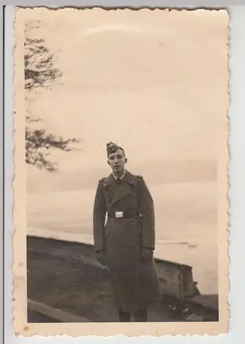 (F16831) Orig. Foto Potsdam, deutscher Soldat am Tiefen See 1940er