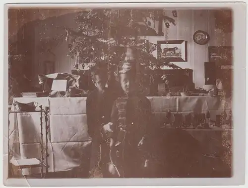 (F16674) Orig. Foto Vater und Sohn vor dem Weihnachtsbaum 1930er