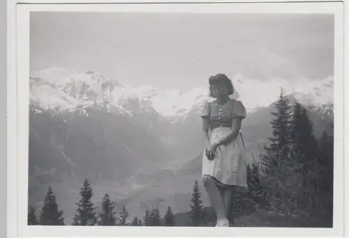 (F16471) Orig. Foto Großglockner, junge Frau spaziert 1944