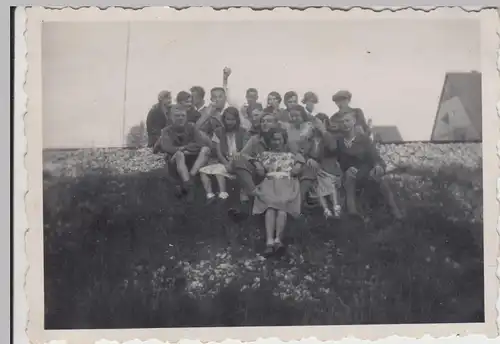 (F16373) Orig. Foto Heroldsberg, Personen an der Bahnschiene 1932