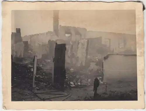 (F1635) Orig. Foto 2.WK, zerstörte Häuser, 1940er