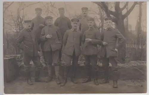 (F16230) Orig. Foto deutsche Soldaten 1.WK, Gruppenbild im Freien 1914-18
