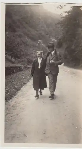 (F15963) Orig. Foto Bad Blankenburg, Personen wandern 1930