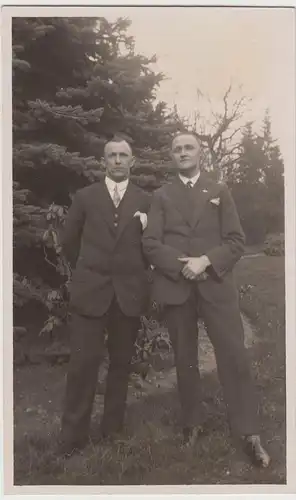 (F15908) Orig. Foto zwei Herren im Freien, Hamburg 1927
