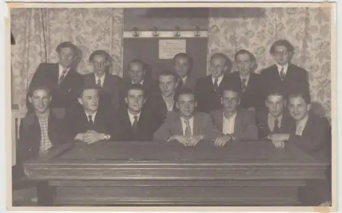 (F15853) Orig. Foto Herren beim Klassentreffen im Oberen Gasthof, Grüna 1950