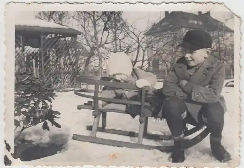(F15807) Orig. Foto Kinder auf dem Schlitten, Winter bei Chemnitz / Grüna 1941