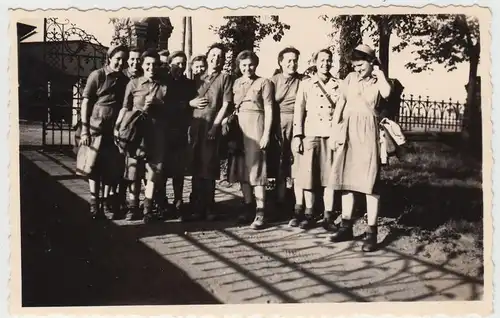 (F15620) Orig. Foto Mühlberg / Elbe, Damen vom RAD-Lager 1943