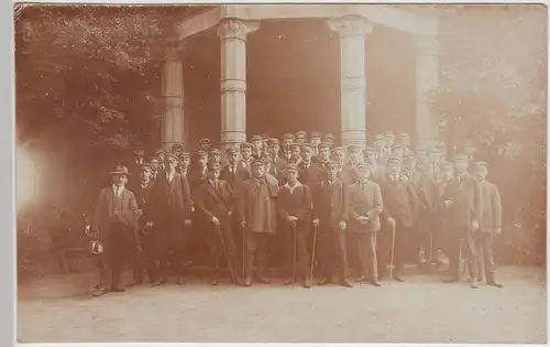 (F15533) Orig. Foto Studenten, Gruppenbild vor einem Tempel, Park 1920er