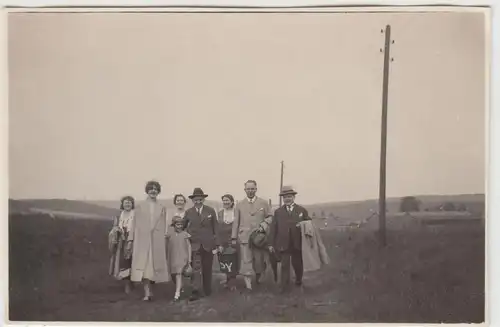 (F15050) Orig. Foto Personen, Gruppe, Spaziergang in Neviges 1930er