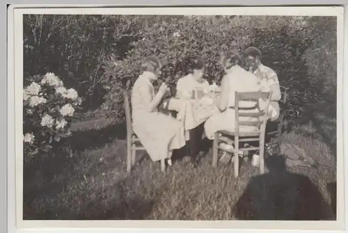 (F14720) Orig. Foto Lethe bei Ahlhorn, Personen am Kaffeetisch im Freien 1932