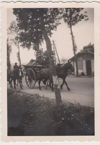 (F14429) Orig. Foto Frankreich 1936, Pferdegespann vor Café Croix de Lorraine