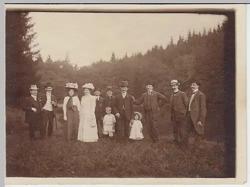 (F1432) Orig. Foto Wandergruppe auf Waldlichtung, 1920er