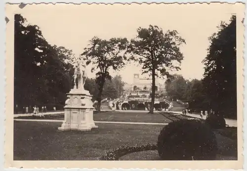 (F13994) Orig. Foto Potsdam, Sanssouci, Standbild und Orangerie 1939