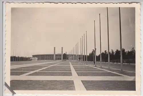 (F13990) Orig. Foto Berlin, Platz vor dem Olympiastadion 1939