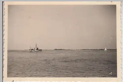 (F13960) Orig. Foto Minensuchboot auf der Elbe auf Höhe Lühe 1942