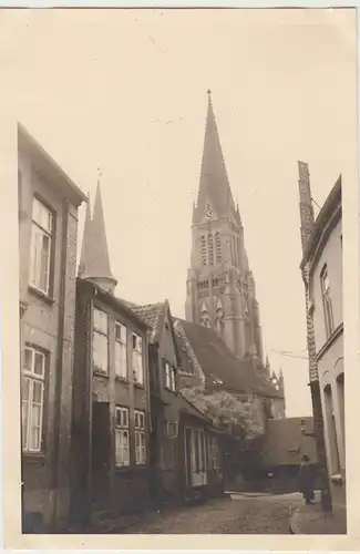 (F13958) Orig. Foto Schleswig, alte Häuser und Dom 1942