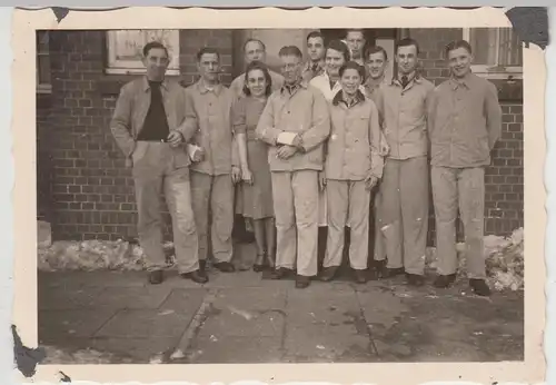 (F13883) Orig. Foto Cuxhaven Sahlenburg, Seehospital 1942, Personen vor Schule M