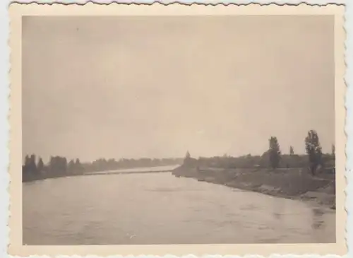 (F13721) Orig. Foto Rhein, Blick von einer Rheinbrücke, Juni 1944