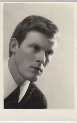(F1368) Orig. Foto Portrait junger Mann, als AK gelaufen 1969 DDR