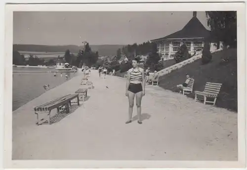 (F13592) Orig. Foto junge Frau im Freibad Plauen (?) 1938