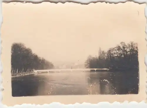 (F13540) Orig. Mini-Foto Altenburg Thür., großer Teich, Brücke zur Insel 1940er
