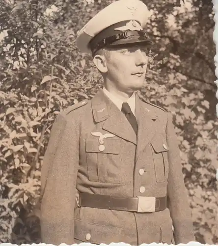 (F13515) Orig. Foto Porträt Luftwaffe-Soldat, 1940er