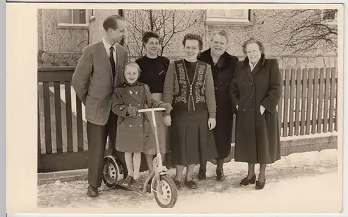 (F1350) Orig. Foto Personen, Familie, Mädchen mit Roller, 1950er