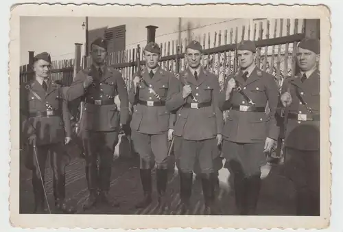 (F13417) Orig. Foto Luftwaffe-Soldaten in Apolda, Funkschule 1936