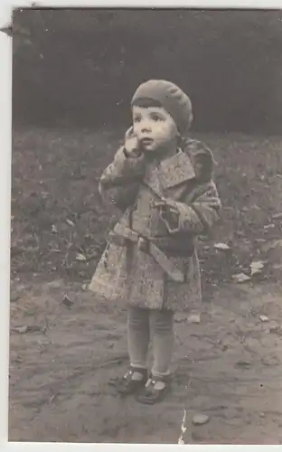 (F13402) Orig. Foto kleines Mädchen mit Mantel und Hut 1930