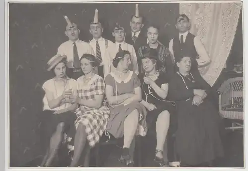 (F13165) Orig. Foto Personen in lustiger Verkleidung, Fasching, Karneval 1920er