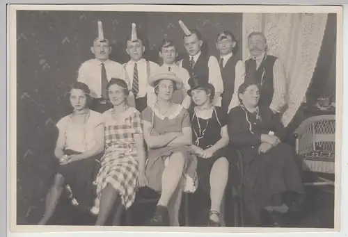 (F13164) Orig. Foto Personen in lustiger Verkleidung, Fasching, Karneval 1920er