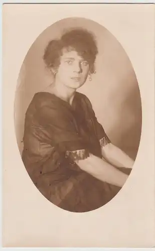 (F13155) Orig. Foto junge Frau Else Legien im Oval 1923