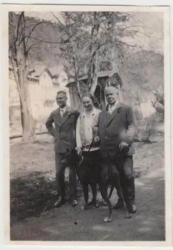 (F13099) Orig. Foto Personen vor Gasthaus "Zum Goldenen Krug" Paul Angst 1929