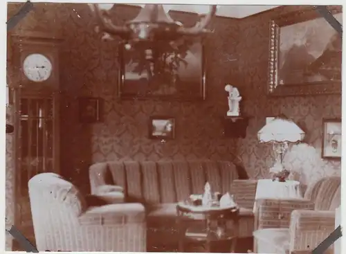 (F13094) Orig. Foto Zimmer, Möbel, Zimmereinrichtung 1929, Sofa Sessel Standuhr