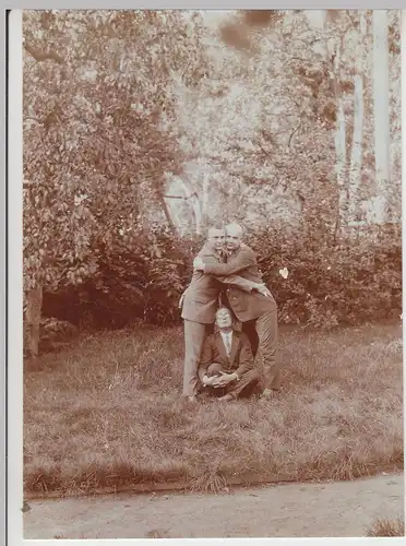 (F13001) Orig. Foto Brüder Kurt, Jochen u. Martin Witte im Freien 1926