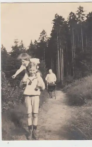 (F12976) Orig. Foto Familie Siemsen, Spaziergang bei Goslar 1924