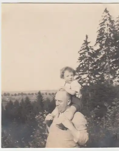 (F12968) Orig. Foto Vater mit Sohn Werner Siemsen spazieren in Goslar 1924