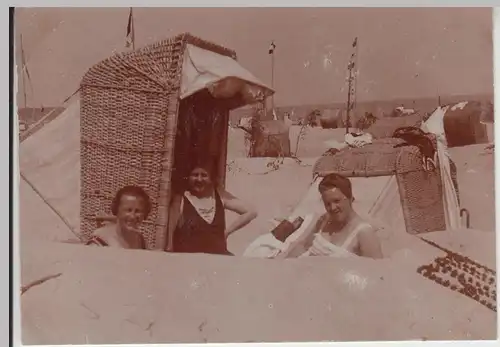 (F12953) Orig. Foto Ostseebad Göhren, Frauen am Strand 1926