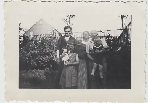 (F12756) Orig. Foto Personen, Familie im Freien 1933
